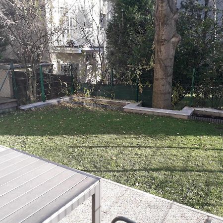Cosy Flat In The Quiet Area With Own Garden, Free Parking And Direct Public Transport Link To The Centre Lejlighed Wien Eksteriør billede